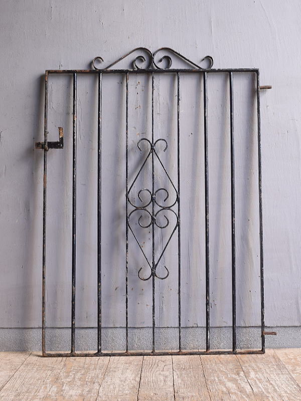 イギリスアンティーク アイアンフェンス ゲート柵 ガーデニング 12231