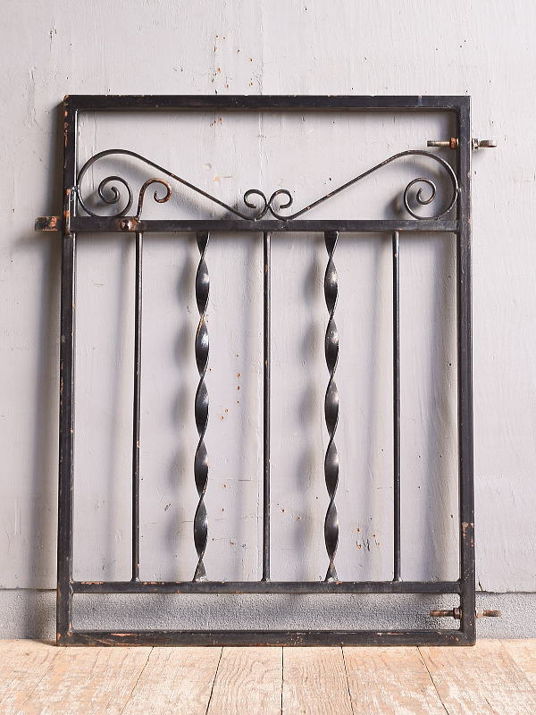 イギリスアンティーク アイアンフェンス ゲート柵 ガーデニング 12235