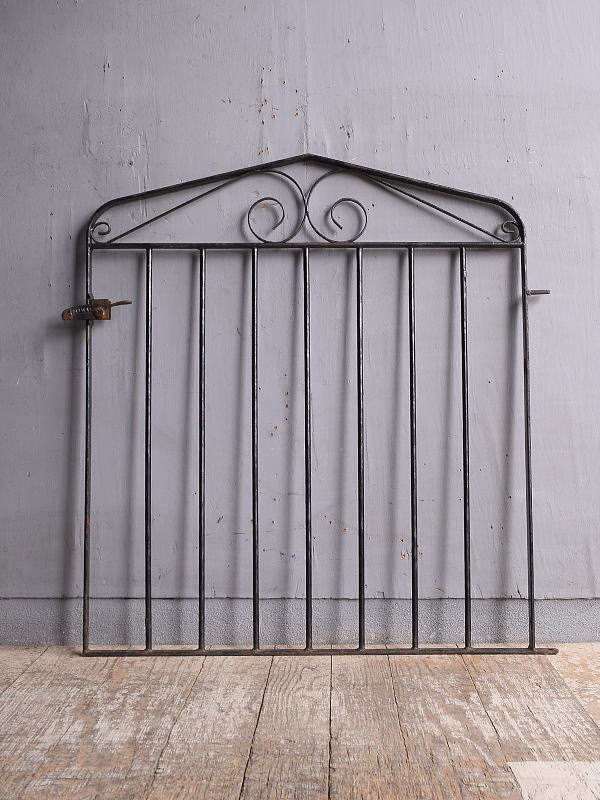 イギリスアンティーク アイアンフェンス ゲート柵 ガーデニング 12237
