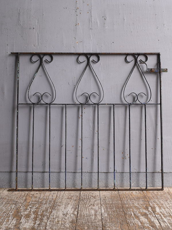 イギリスアンティーク アイアンフェンス ゲート柵 ガーデニング 12322