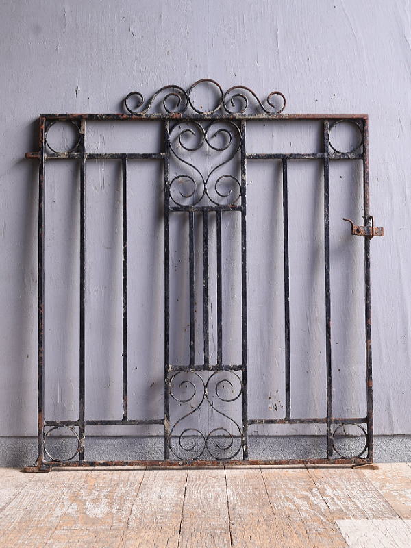 イギリスアンティーク アイアンフェンス ゲート柵 ガーデニング 12327