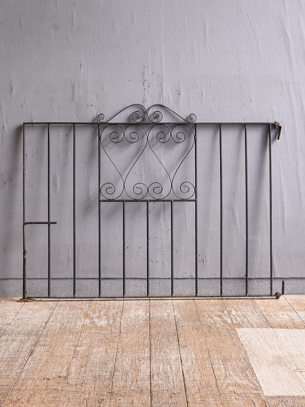 イギリスアンティーク アイアンフェンス ゲート柵 ガーデニング 12329