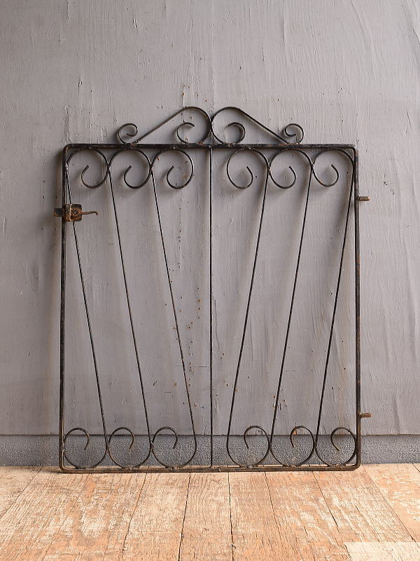 イギリスアンティーク アイアンフェンス ゲート柵 ガーデニング 12499