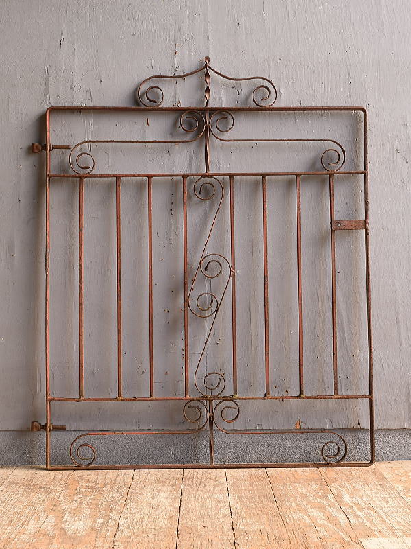 イギリスアンティーク アイアンフェンス ゲート柵 ガーデニング 12501