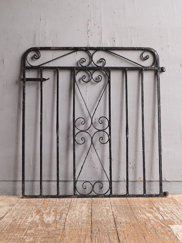 イギリスアンティーク アイアンフェンス ゲート柵 ガーデニング 12526