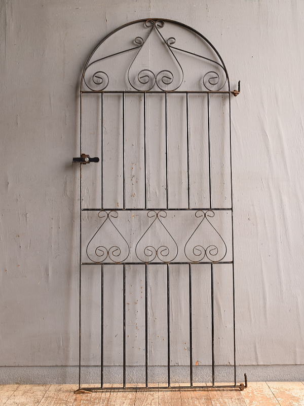 イギリスアンティーク アイアンフェンス ゲート柵 ガーデニング 12544