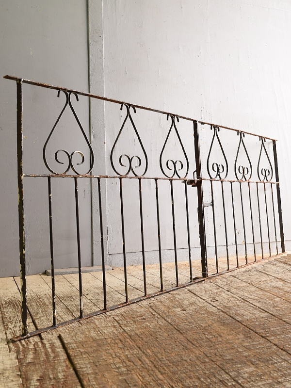イギリスアンティーク アイアンフェンス ゲート柵 ガーデニング 12567