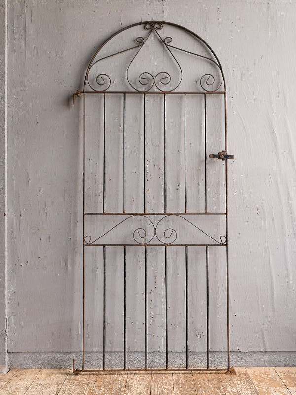イギリスアンティーク アイアンフェンス ゲート柵 ガーデニング 12581