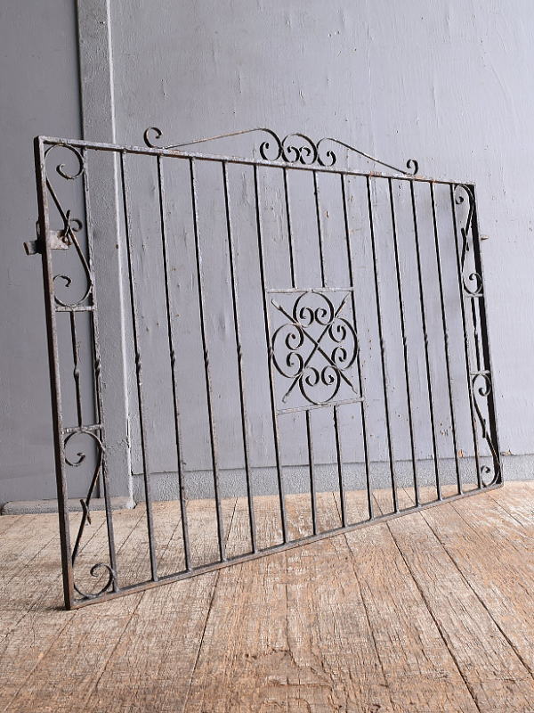 イギリスアンティーク アイアンフェンス ゲート柵 ガーデニング 12617