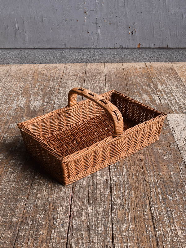 イギリス アンティーク バスケット　籐かご　ガーデニング 12689