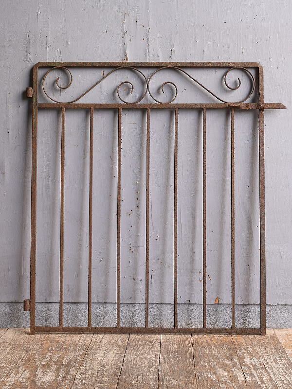 イギリスアンティーク アイアンフェンス ゲート柵 ガーデニング 12763