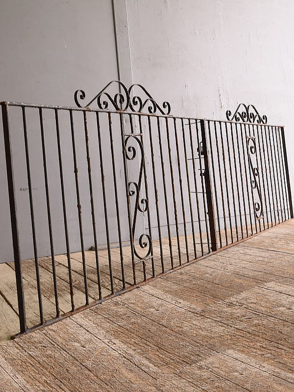 イギリス アンティーク アイアンフェンス ゲート柵 ガーデニング 12876