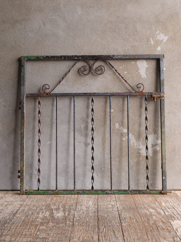 イギリスアンティーク アイアンフェンス ゲート柵 ガーデニング 13085