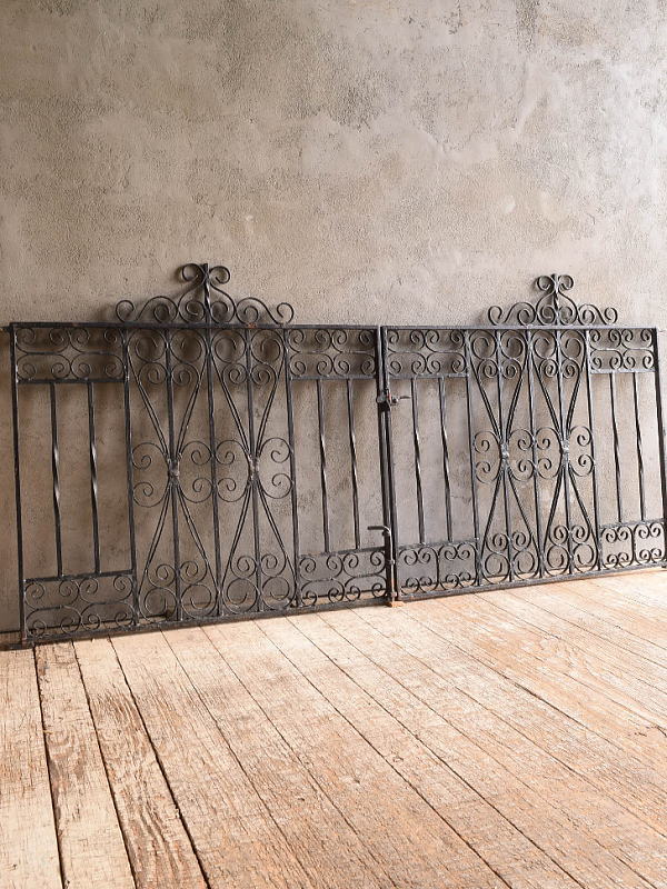 イギリスアンティーク アイアンフェンス ゲート柵 ガーデニング 13089