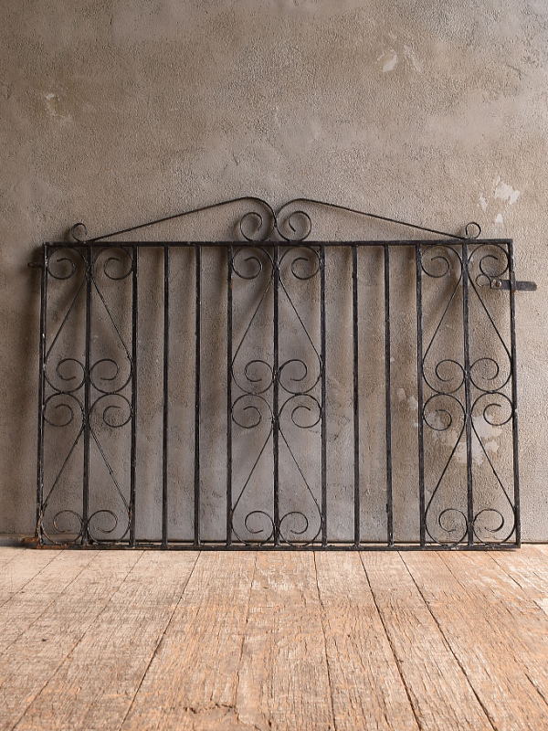 イギリスアンティーク アイアンフェンス ゲート柵 ガーデニング 13098