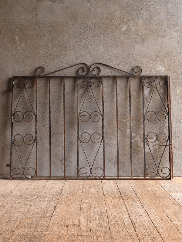 イギリスアンティーク アイアンフェンス ゲート柵 ガーデニング 13099