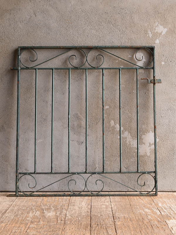 イギリスアンティーク アイアンフェンス ゲート柵 ガーデニング 13104
