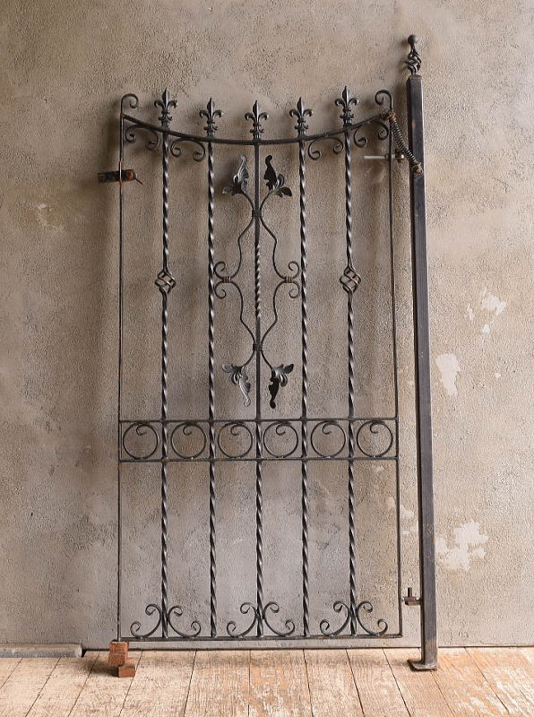 イギリスアンティーク アイアンフェンス ゲート柵 ガーデニング 13106