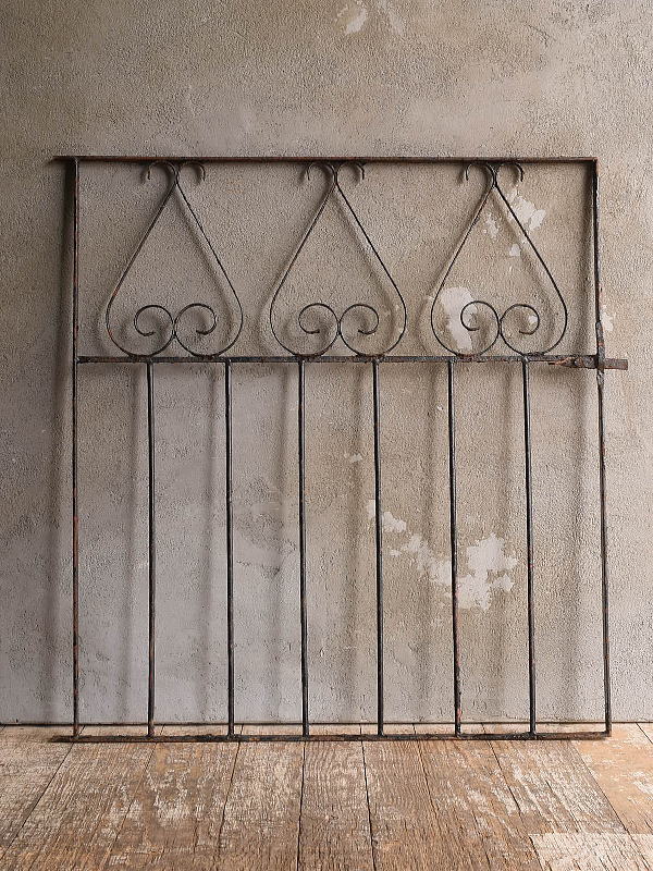 イギリスアンティーク アイアンフェンス ゲート柵 ガーデニング 13107