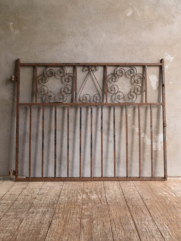 イギリスアンティーク アイアンフェンス ゲート柵 ガーデニング 13111