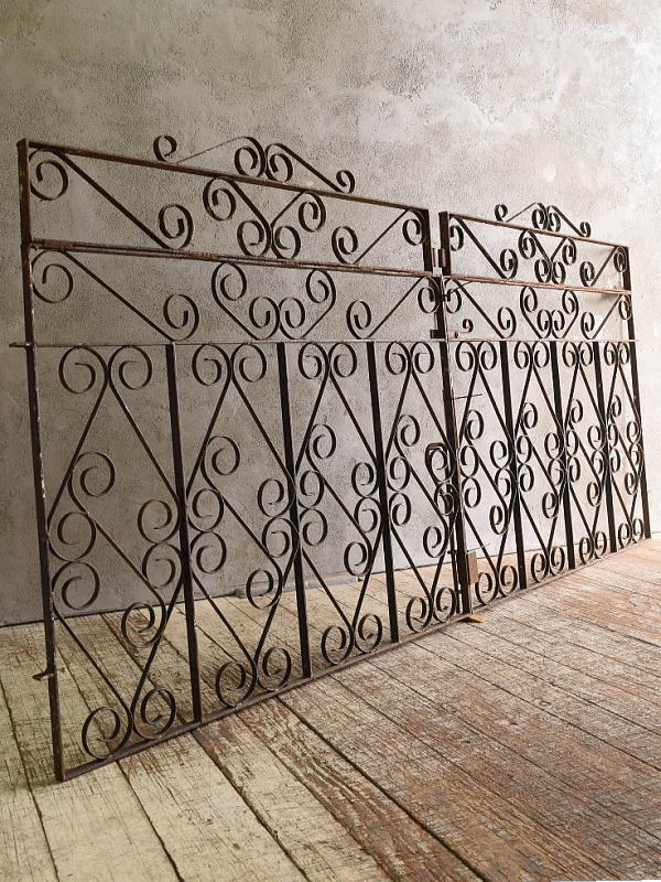 イギリスアンティーク アイアンフェンス ゲート柵 ガーデニング 13114