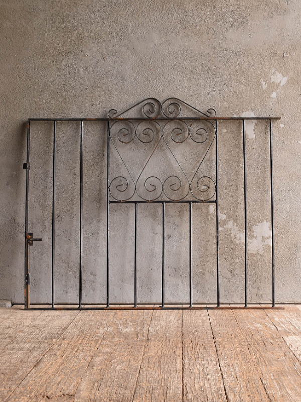 イギリスアンティーク アイアンフェンス ゲート柵 ガーデニング 13115