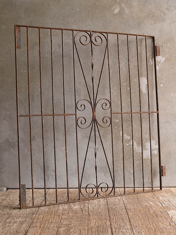イギリスアンティーク アイアンフェンス ゲート柵 ガーデニング 13120