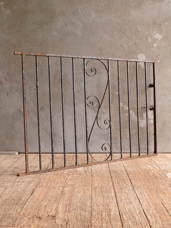 イギリスアンティーク アイアンフェンス ゲート柵 ガーデニング 13121