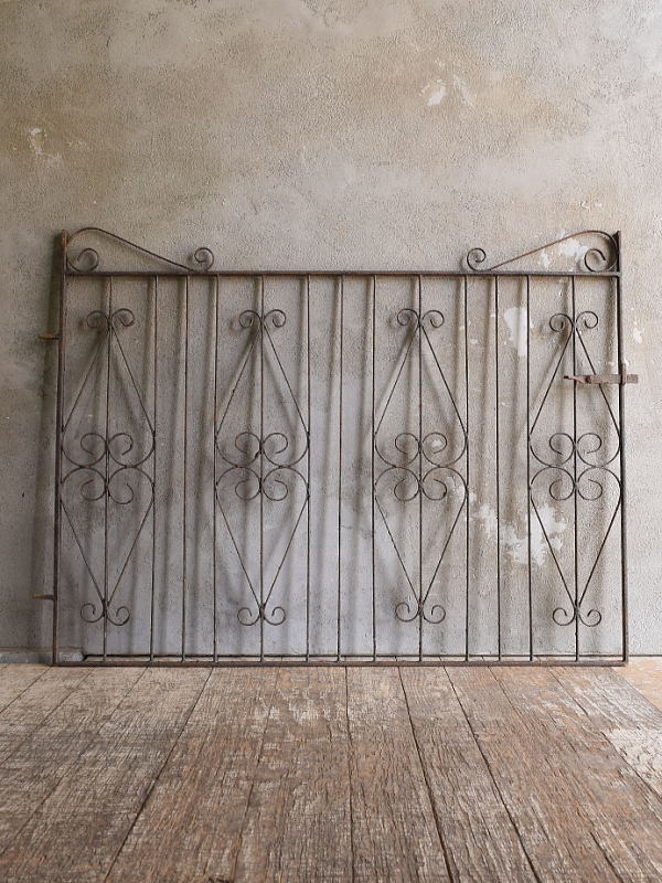 イギリスアンティーク アイアンフェンス ゲート柵 ガーデニング 13208