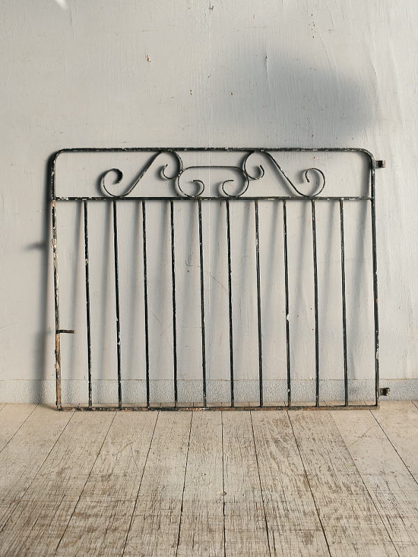 イギリスアンティーク アイアンフェンス ゲート柵 ガーデニング 13268