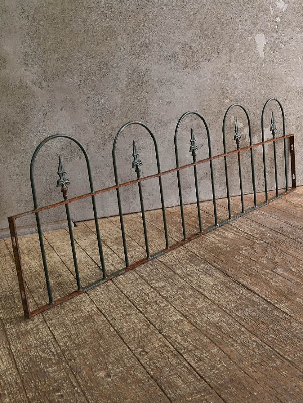 イギリスアンティーク アイアンフェンス ゲート柵 ガーデニング 13386