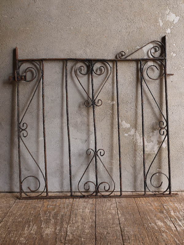 イギリスアンティーク アイアンフェンス ゲート柵 ガーデニング 13402