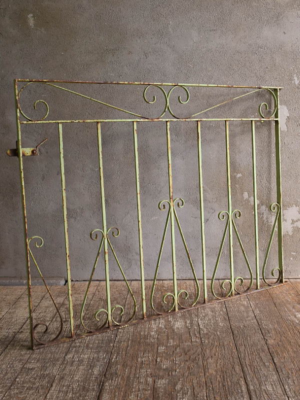 イギリスアンティーク アイアンフェンス ゲート柵 ガーデニング 13541