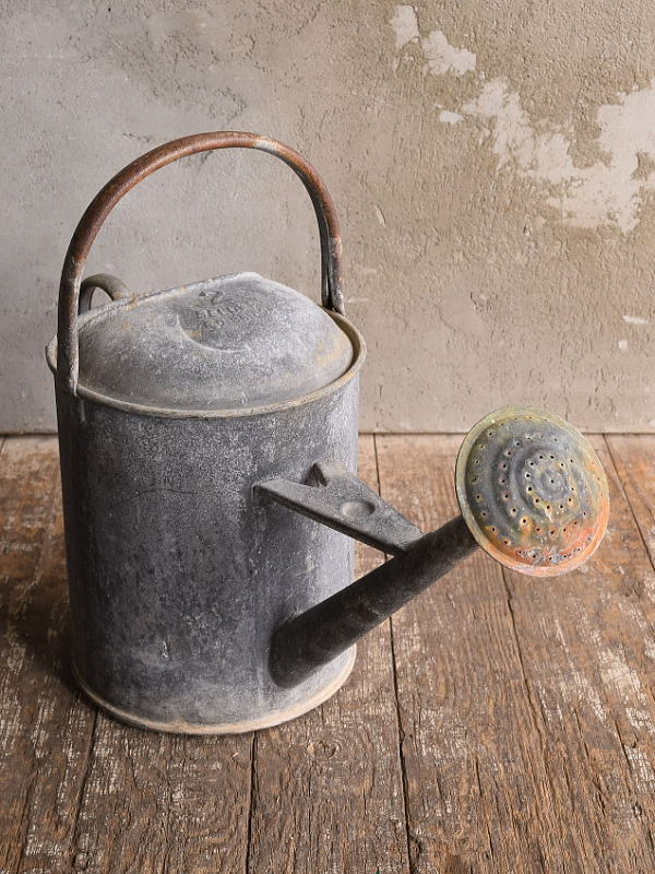 イギリス アンティーク ブリキ製 ジョウロ ガーデニング 13567