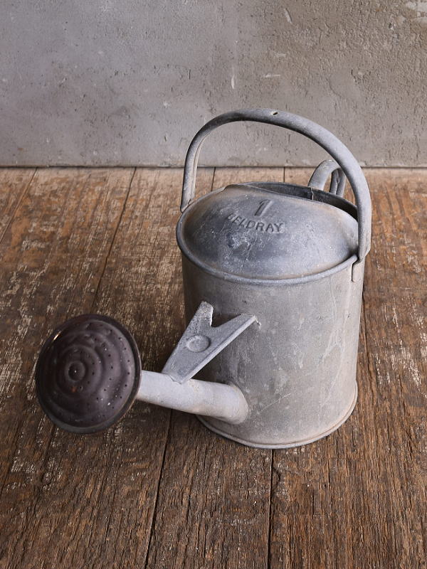 イギリス アンティーク ブリキ製 ジョウロ ガーデニング 13575