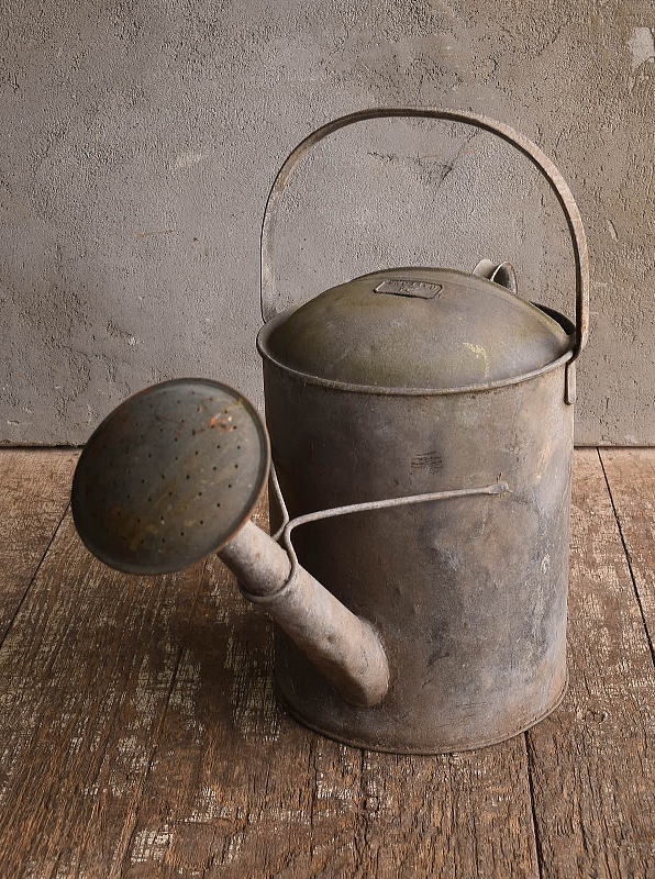 イギリス アンティーク ブリキ製 ジョウロ ガーデニング 13580