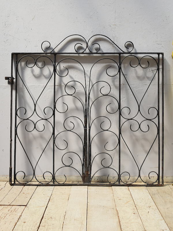 イギリスアンティーク アイアンフェンス ゲート柵 ガーデニング 9573