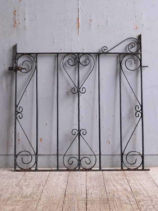 イギリスアンティーク アイアンフェンス ゲート柵 ガーデニング 10821