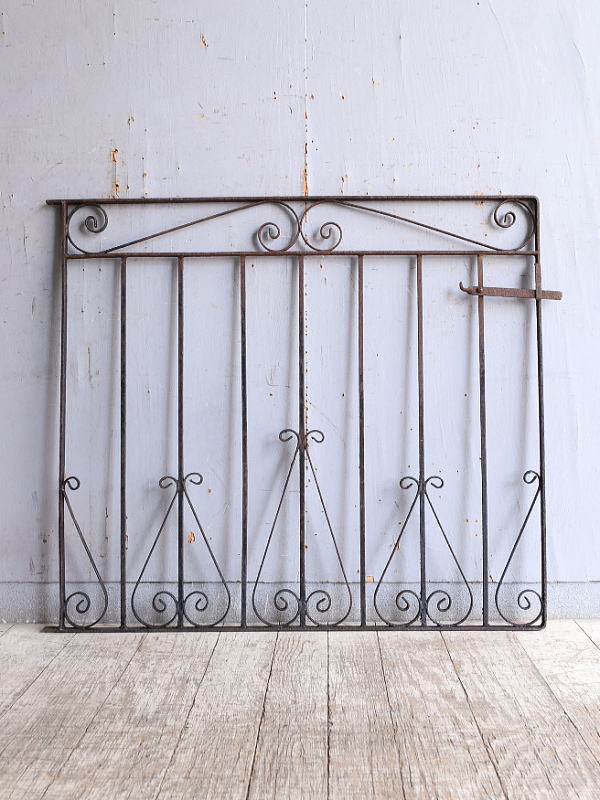イギリスアンティーク アイアンフェンス ゲート柵 ガーデニング 10845