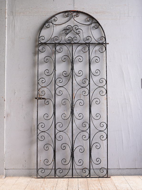 イギリスアンティーク アイアンフェンス ゲート柵 ガーデニング 10851