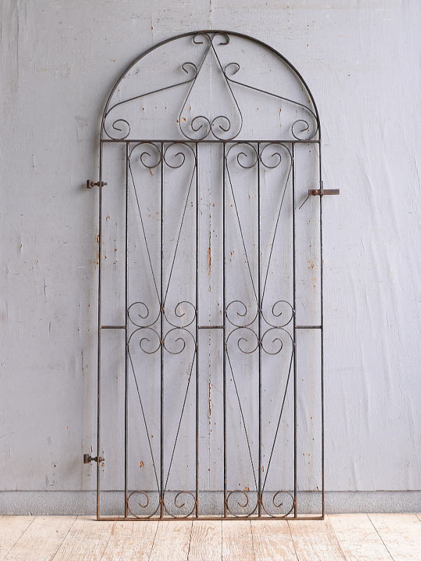 イギリスアンティーク アイアンフェンス ゲート柵 ガーデニング 10914