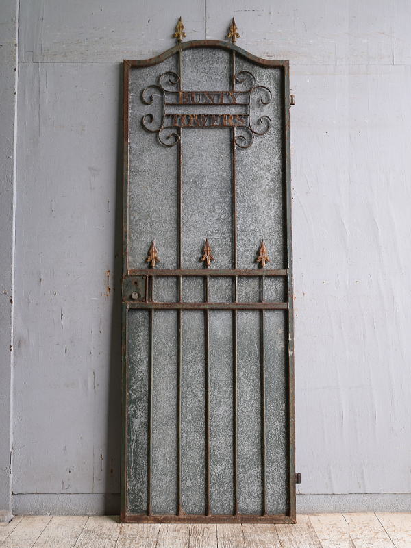 イギリスアンティーク アイアンフェンス ゲート柵 ガーデニング  