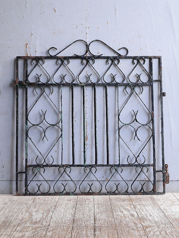 イギリスアンティーク アイアンフェンス ゲート柵 ガーデニング 11075