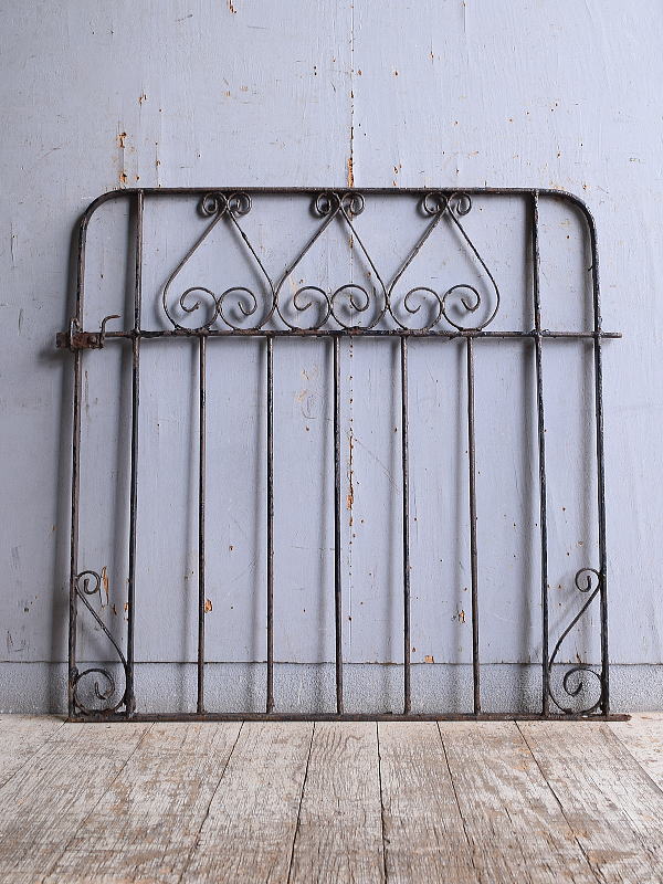 イギリスアンティーク アイアンフェンス ゲート柵 ガーデニング 11083