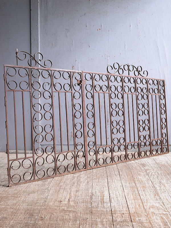 イギリスアンティーク アイアンフェンス ゲート柵 ガーデニング 11180