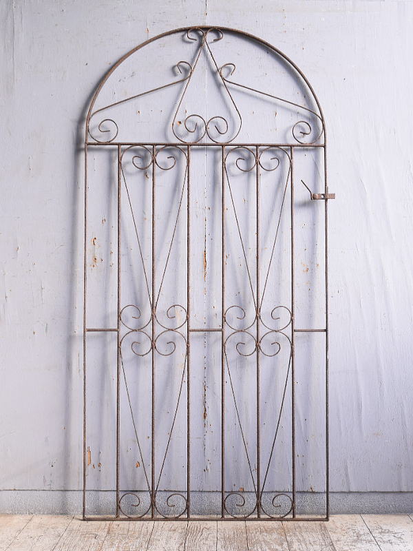 イギリスアンティーク アイアンフェンス ゲート柵 ガーデニング 11344