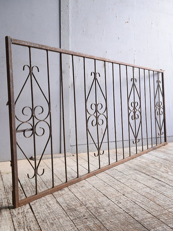 イギリスアンティーク アイアンフェンス ゲート柵 ガーデニング 11348