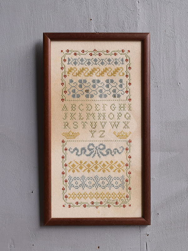 イギリス アンティーク 刺繍サンプラー クロスステッチ　11691
