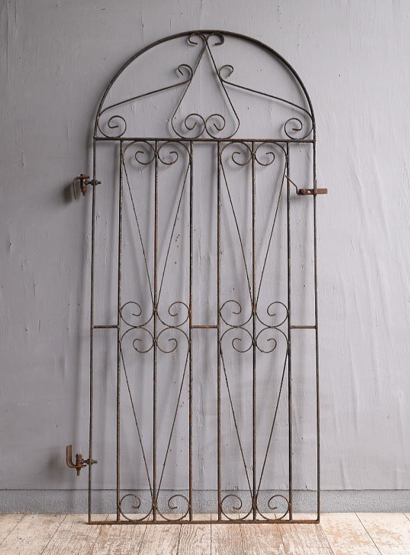 イギリスアンティーク アイアンフェンス ゲート柵 ガーデニング 11699