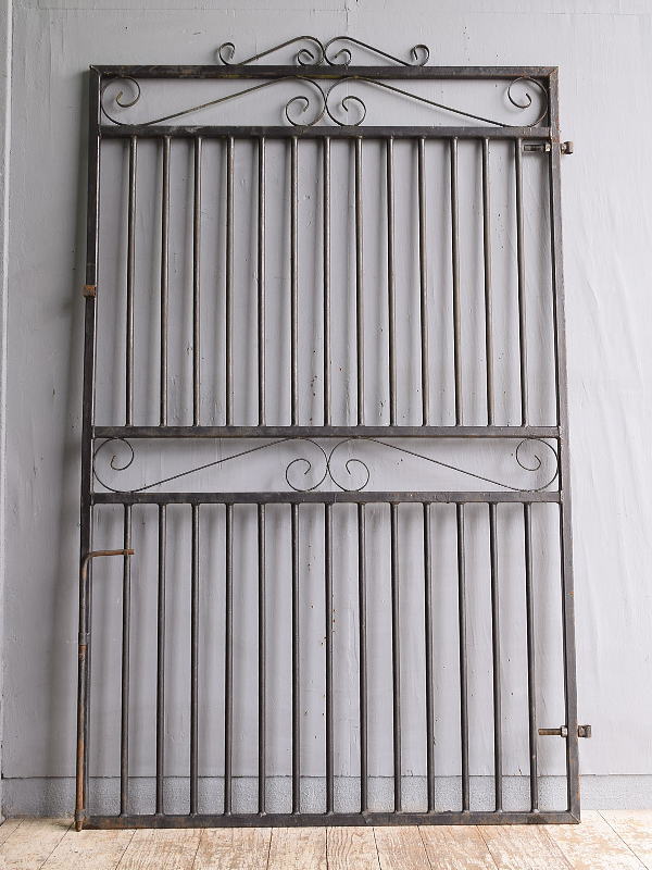 イギリスアンティーク アイアンフェンス ゲート柵 ガーデニング 11717